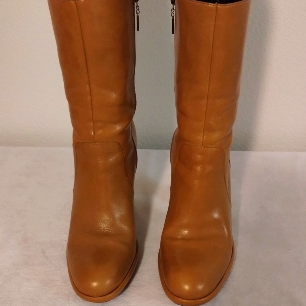Tommy Hilfiger Women's Size 9  Like NEW Brown Leather Boots